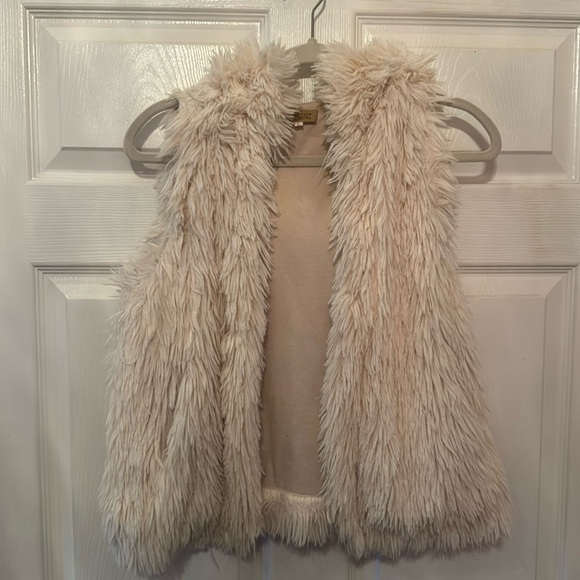 Piko 1988 Jackets & Blazers - Faux Fur Cream Vest